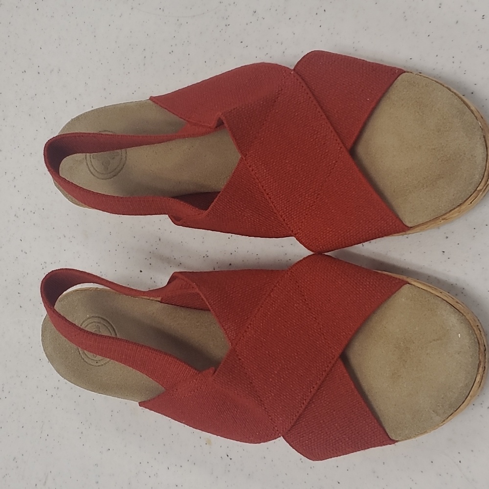 Atlantic Red sandals